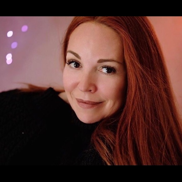 Meet your Posher, Beth - Picture 1 of 1